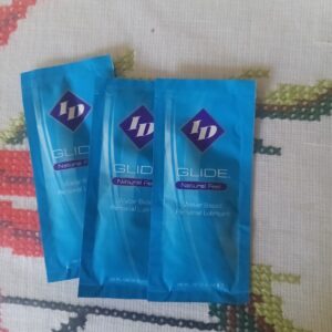 Lubricante íntimo base agua Natural Feel sobre 7.5 ml 💧✨