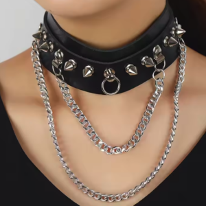 Choker BDSM negro con picos, anilla y cadenas 🖤⛓️